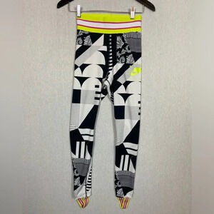 Nike Sportswear Running Leggings Stirrups black white yellow logo print XS